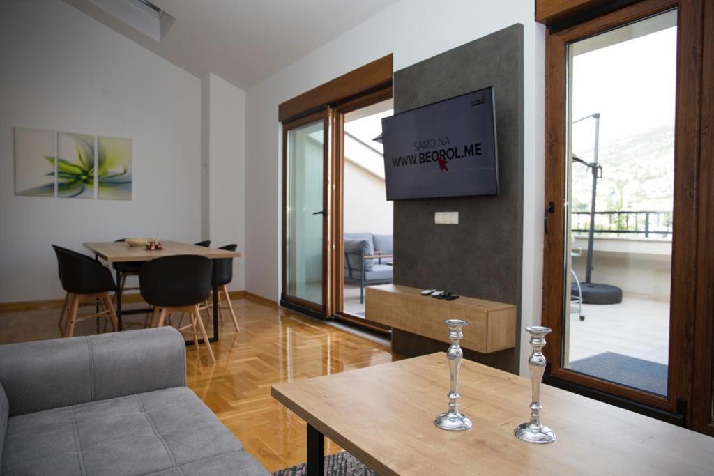 Апартаменты Penthouse With Old Bridge View And Jacuzzi Мостар Экстерьер фото